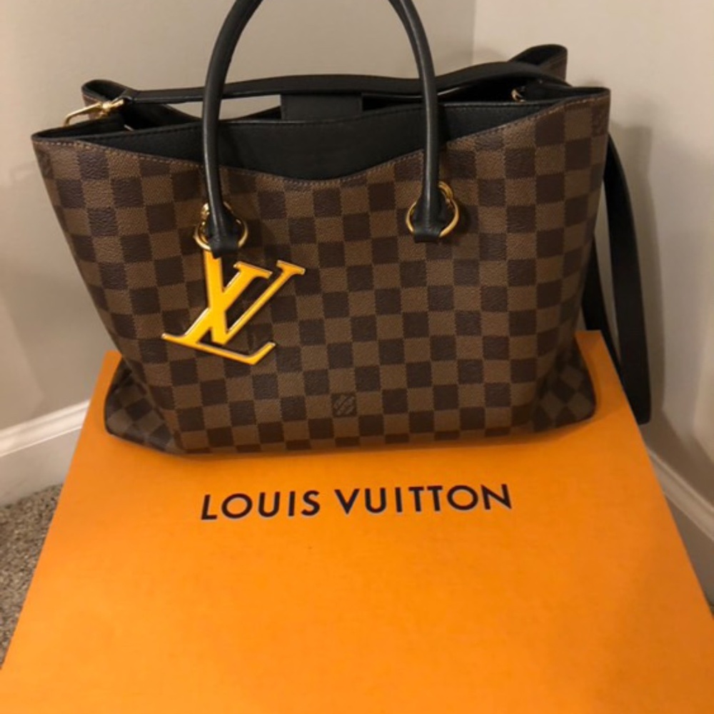Louis Vitton Purse